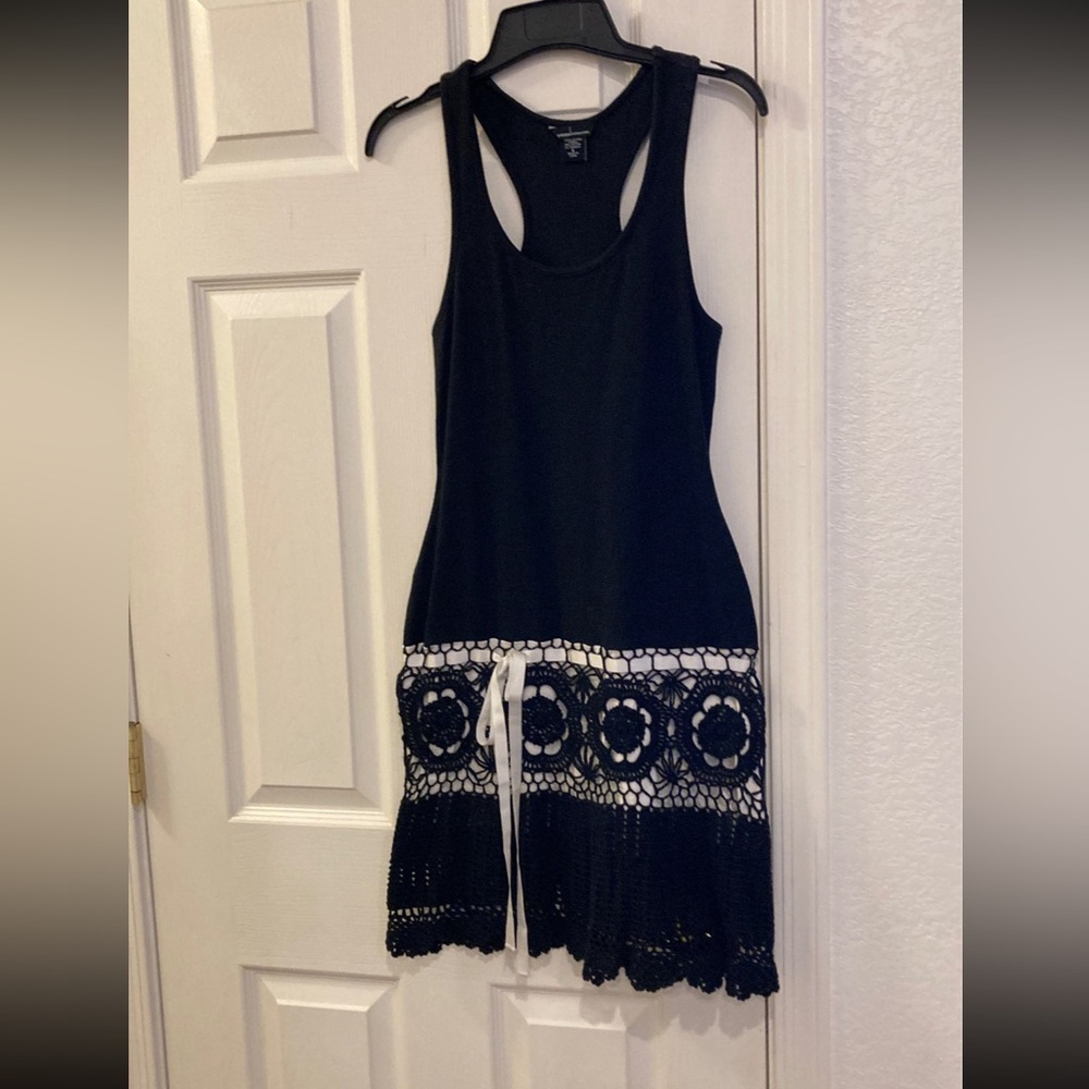 Moda International Black Ribbed Tank Top S closet